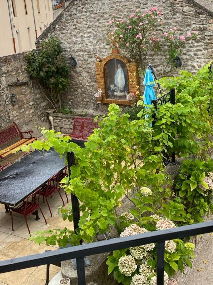 Bed and Breakfast Chez Marie Et Angel Отён Экстерьер фото